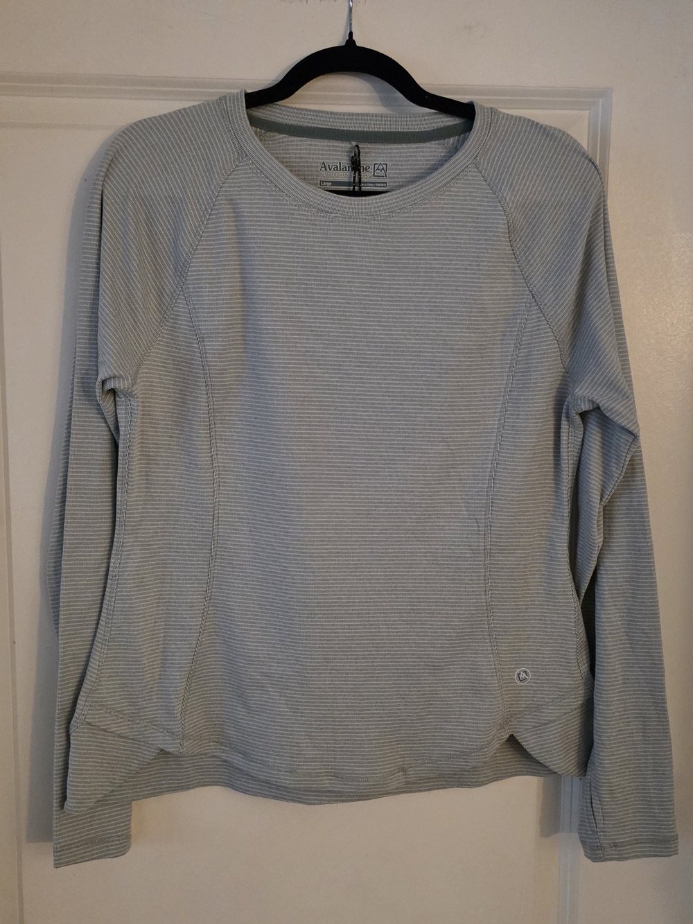 Avalanche Light Gray Ribbed Long Sleeve Pullover